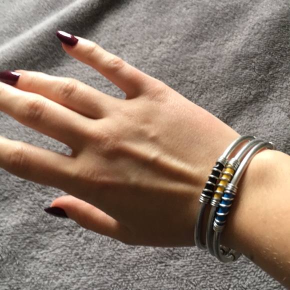 Small bangles. - Picture 2 of 4